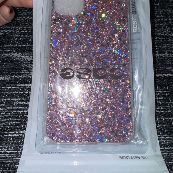 NEW iPhone 11 Pink Phone Case Glitter Sparkle - Picture 3 of 6